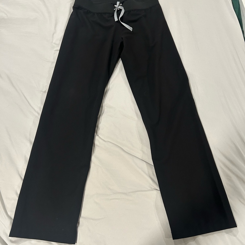 Figs Livingston style scrub pants